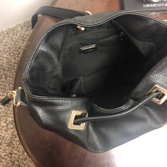 Guess purse - Picture 3 of 5